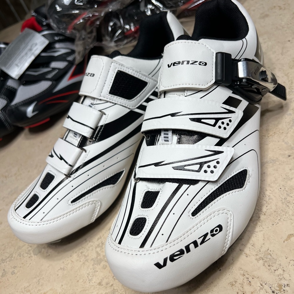 New women’s cycling or spinning shoes 🚵‍♀️